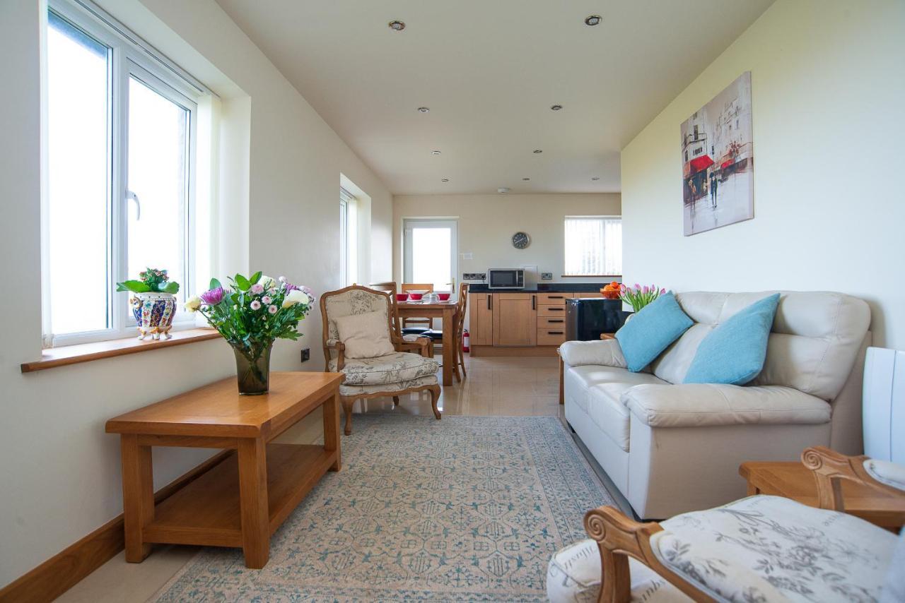 Finest Retreats - Sea Views Cottage Prestatyn Exterior photo